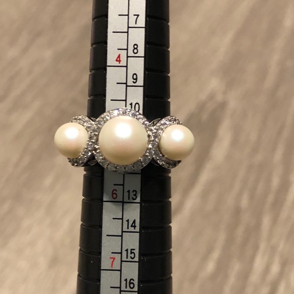NEW Fragrant Jewels Mermaid Pearl Ring Size 5 - Picture 2 of 4